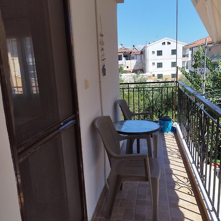 Christa'S Studio Apartment Nikiti  Exterior foto