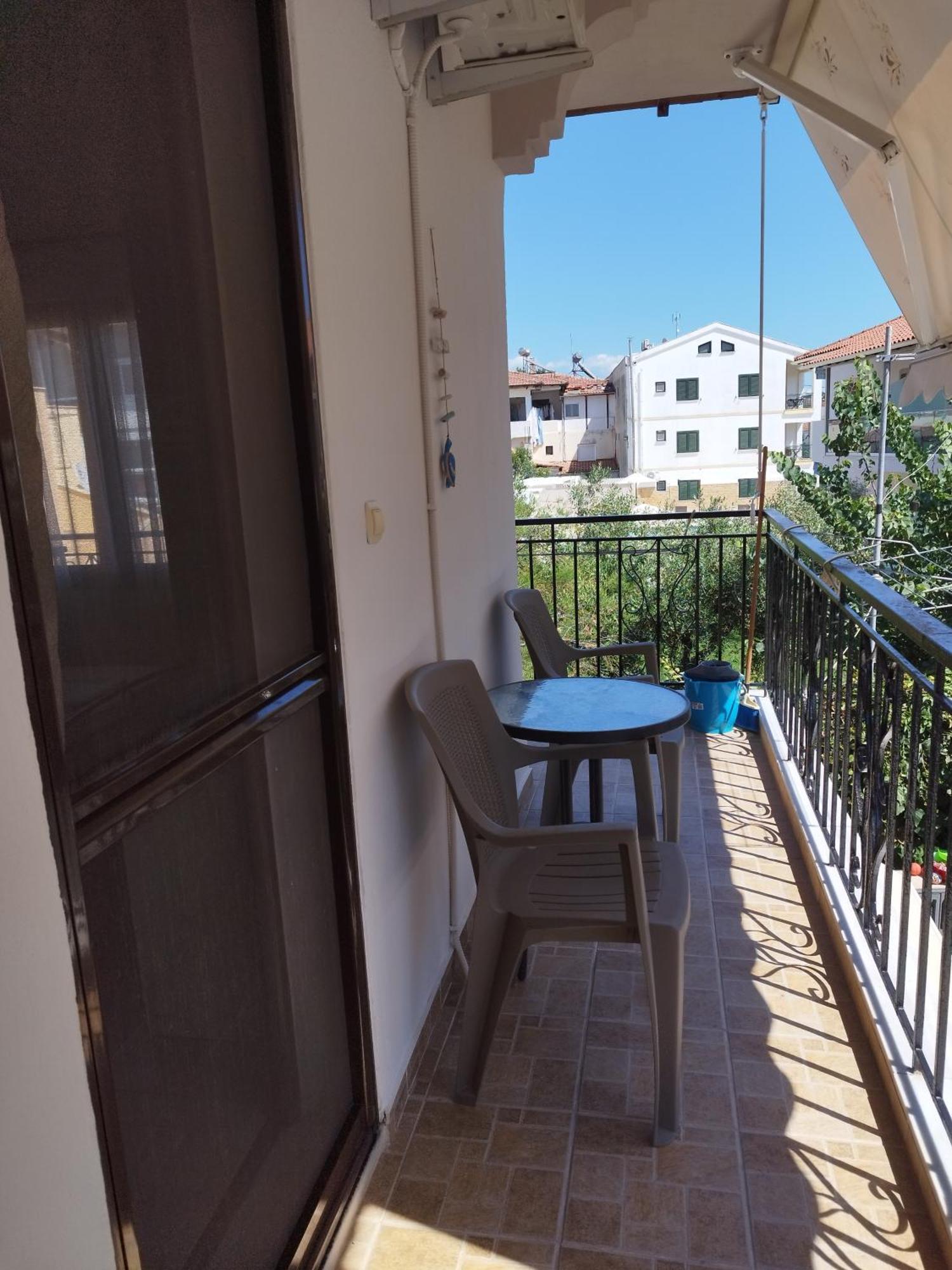 Christa'S Studio Apartment Nikiti  Exterior foto