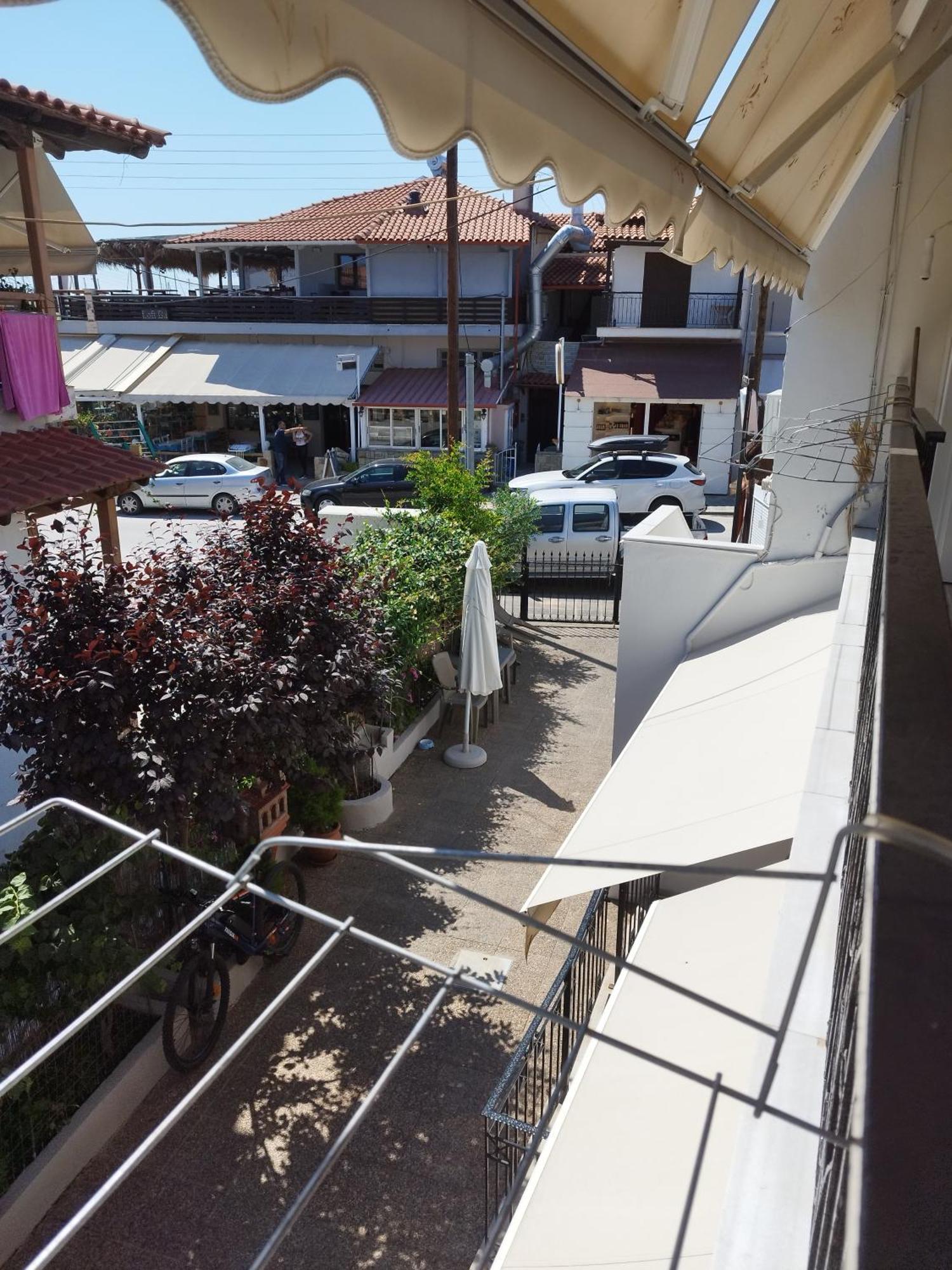 Christa'S Studio Apartment Nikiti  Exterior foto